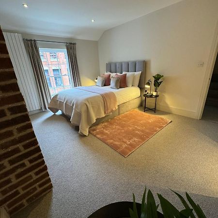 Osbourne House Pink 2 Bed, 2 And Half Bath Lägenhet Birmingham Exteriör bild