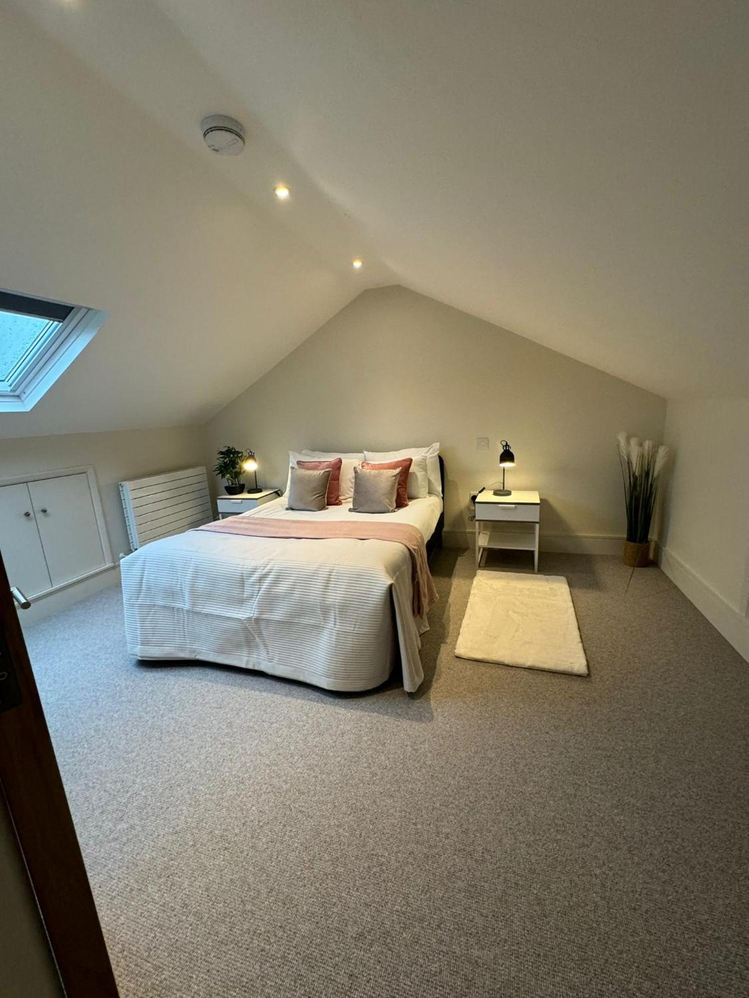 Osbourne House Pink 2 Bed, 2 And Half Bath Lägenhet Birmingham Exteriör bild