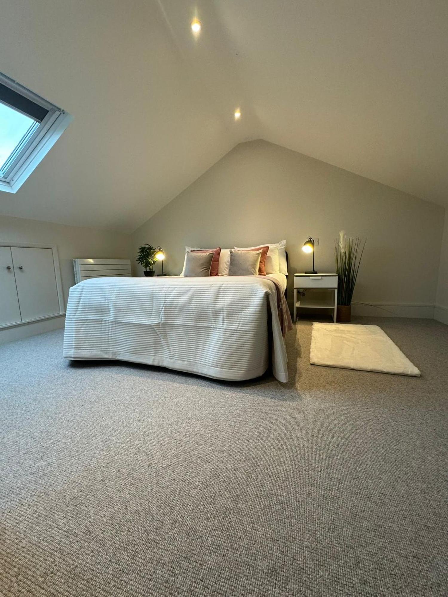 Osbourne House Pink 2 Bed, 2 And Half Bath Lägenhet Birmingham Exteriör bild