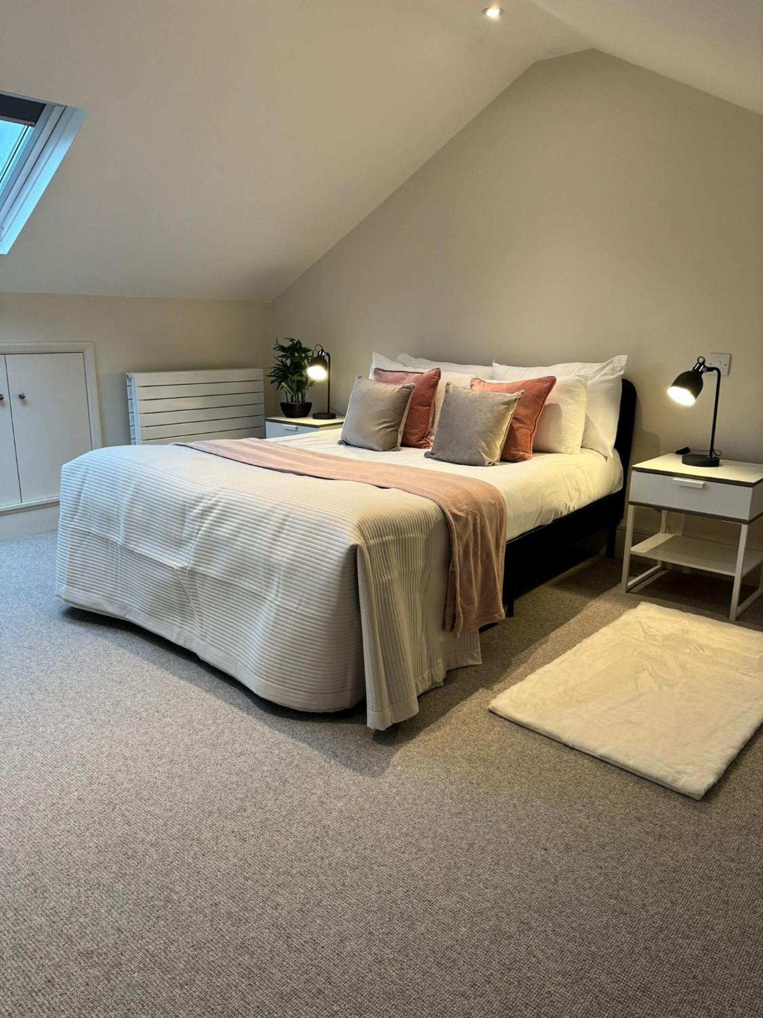 Osbourne House Pink 2 Bed, 2 And Half Bath Lägenhet Birmingham Exteriör bild