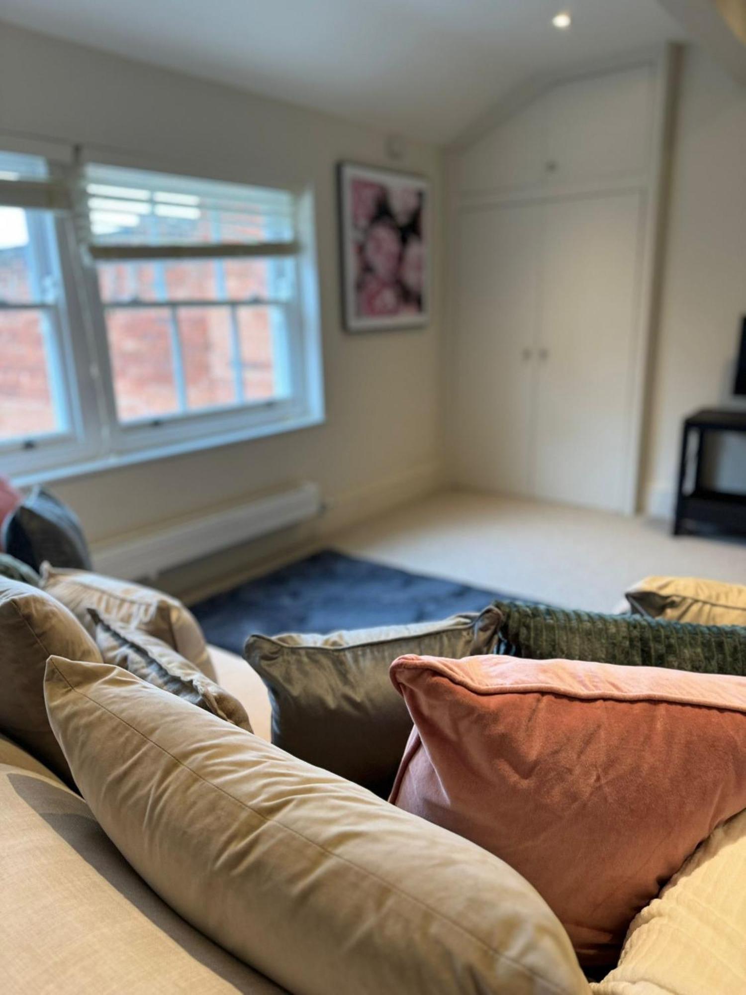 Osbourne House Pink 2 Bed, 2 And Half Bath Lägenhet Birmingham Exteriör bild