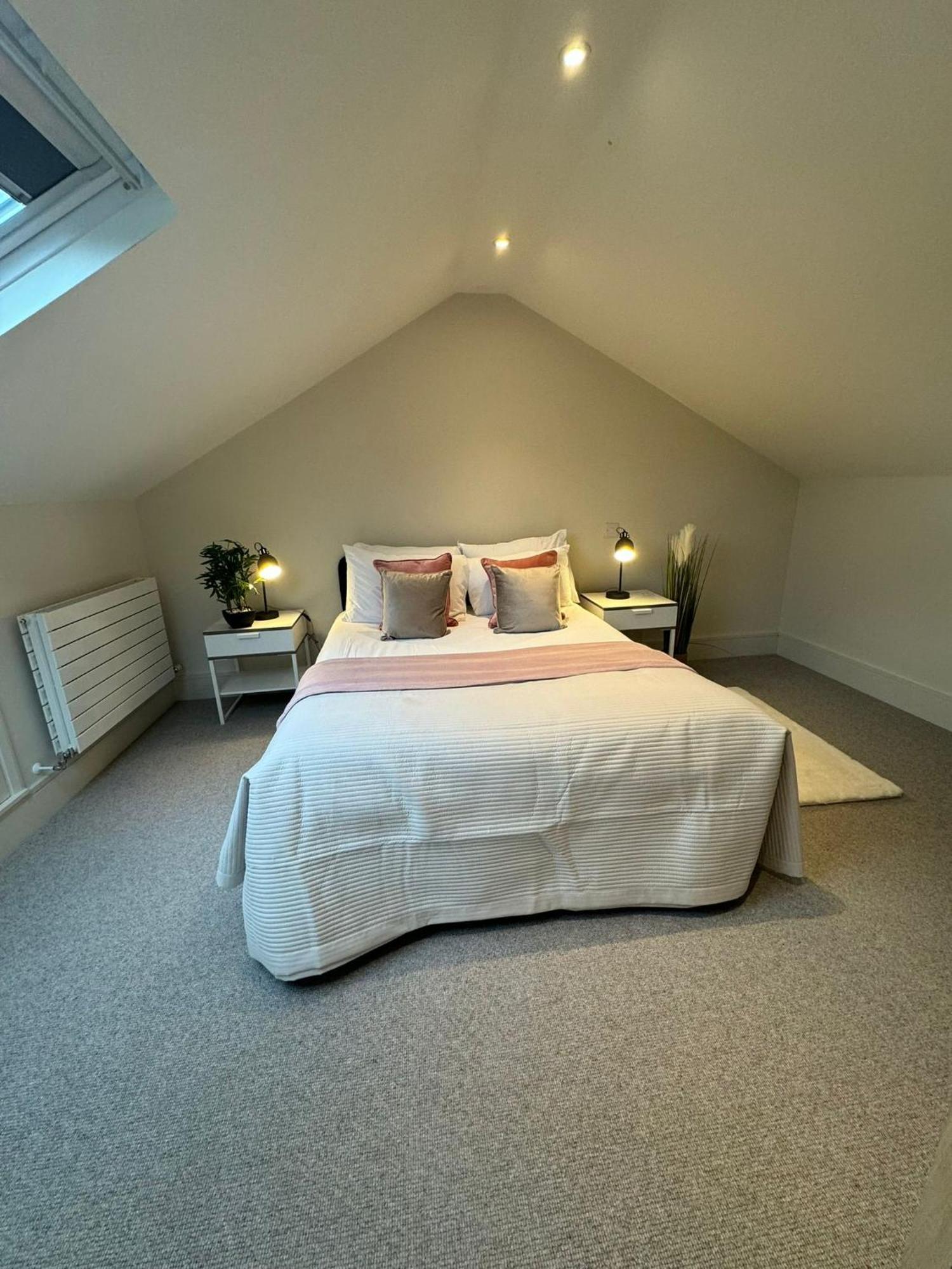 Osbourne House Pink 2 Bed, 2 And Half Bath Lägenhet Birmingham Exteriör bild