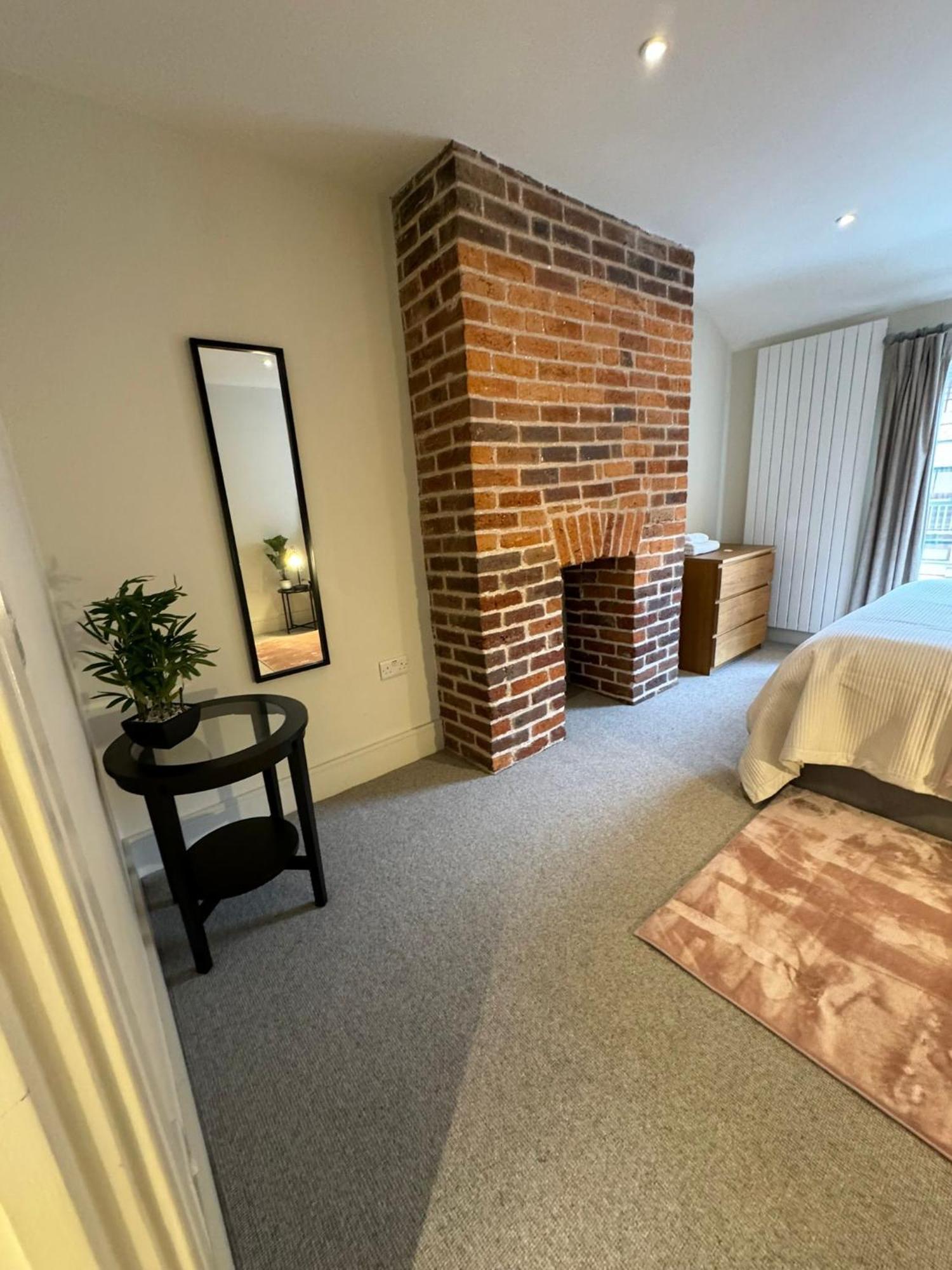 Osbourne House Pink 2 Bed, 2 And Half Bath Lägenhet Birmingham Exteriör bild